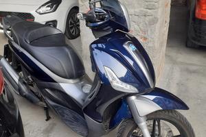 Piaggio Beverly 350 Sport Touring 2012