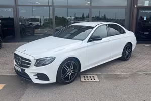 MERCEDES-BENZ E 300 Premium AMG