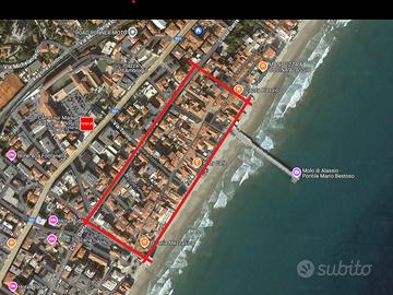 Alassio - Muri di 2 negozi nel budello e in centro