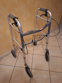 Deambulatore pieghevole