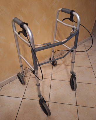 Deambulatore pieghevole