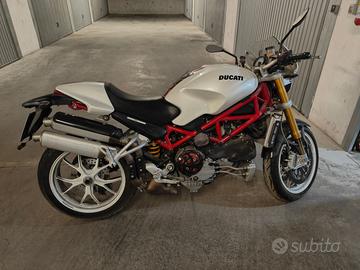 monster S4RS