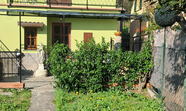 Vendita casa semi indipendrnte