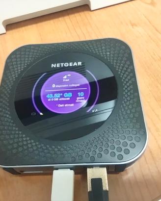 Netgear MR 1100  router  con lan Gigabit 