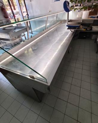 Vendersi attrezzatura pescheria