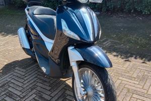 Piaggio Beverly 400i