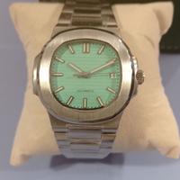 Orologio omaggio a Nautilus
