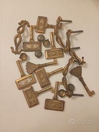 9 chiavi+6 maniglie+omaggio borchie ottone anni 50