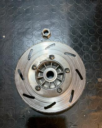 Mozzo ruota con disco scooter piaggio