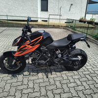 KTM 1290 super Duke r