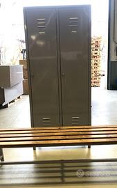 n. 4 Armadi a 2 posti e n. 1 panca spogliatoi