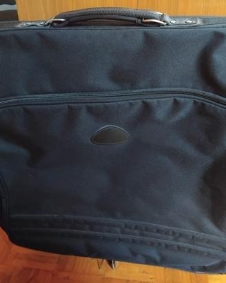 valigia per abiti da uomo