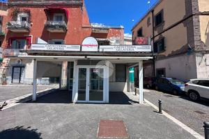 NEGOZIO A POZZUOLI