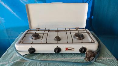 fornello con tubo gas erogatore cucina  bombola