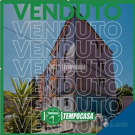 TRILOCALE AL SECONDO PIANO COMPLETAMENTE RISTRUTTU