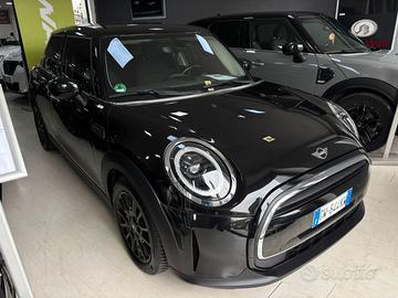Mini Cooper ONE 5P nera