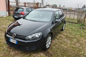 Volskwagen Golf 6 permuta con moto 