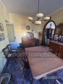 Casa singola su tre livelli a Giarre