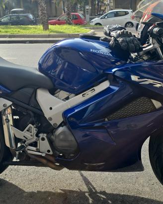 Honda VFR 800 2005 vtec km 23000 epoca fmi scambi0