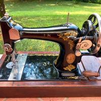 Macchina da cucire antica da tavolo Singer 1918