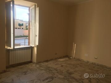 Studio/ ufficio Via A. del RE, fronte Tribunale