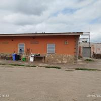 Due locali ad uso artigianale e agricolo