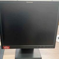 5 Monitor LCD 19 pollici Lenovo 