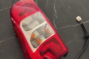 Luce posteriore destra ligier js50