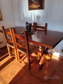 Tavolino fratina legno massello + 6 sedie 