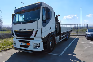 Iveco Hi Way cassone fisso+gru