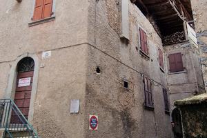 Casa da ristrutturare nel borgo di Quartinago