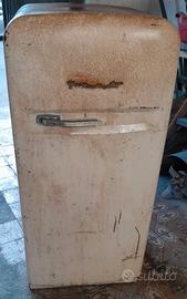 Frigorifero d'epoca Fiat anni 50