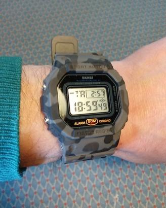 Orologio digitale sportivo