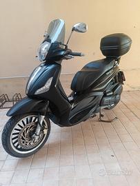 Beverly Piaggio 300 abs asr Police