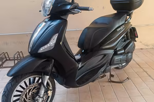 Beverly Piaggio 300 abs asr Police