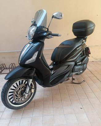 Beverly Piaggio 300 abs asr Police