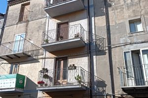 Casa indipendente a piani