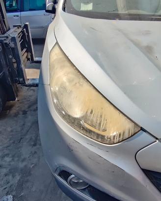HYUNDAI IX 35 RICAMBI VARI