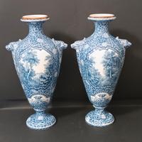 Coppia di Vasi della manifattura "Royal Bonn"