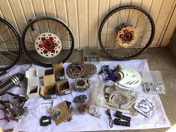 Honda crf  250 e 450 vari pezzi