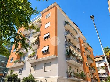 2 LOCALI A ROMA