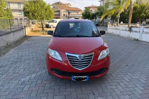 Lancia Y