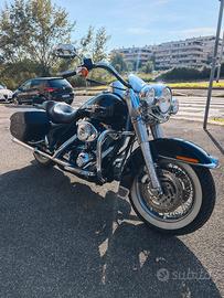 Harley Davidson Road king custom 1450