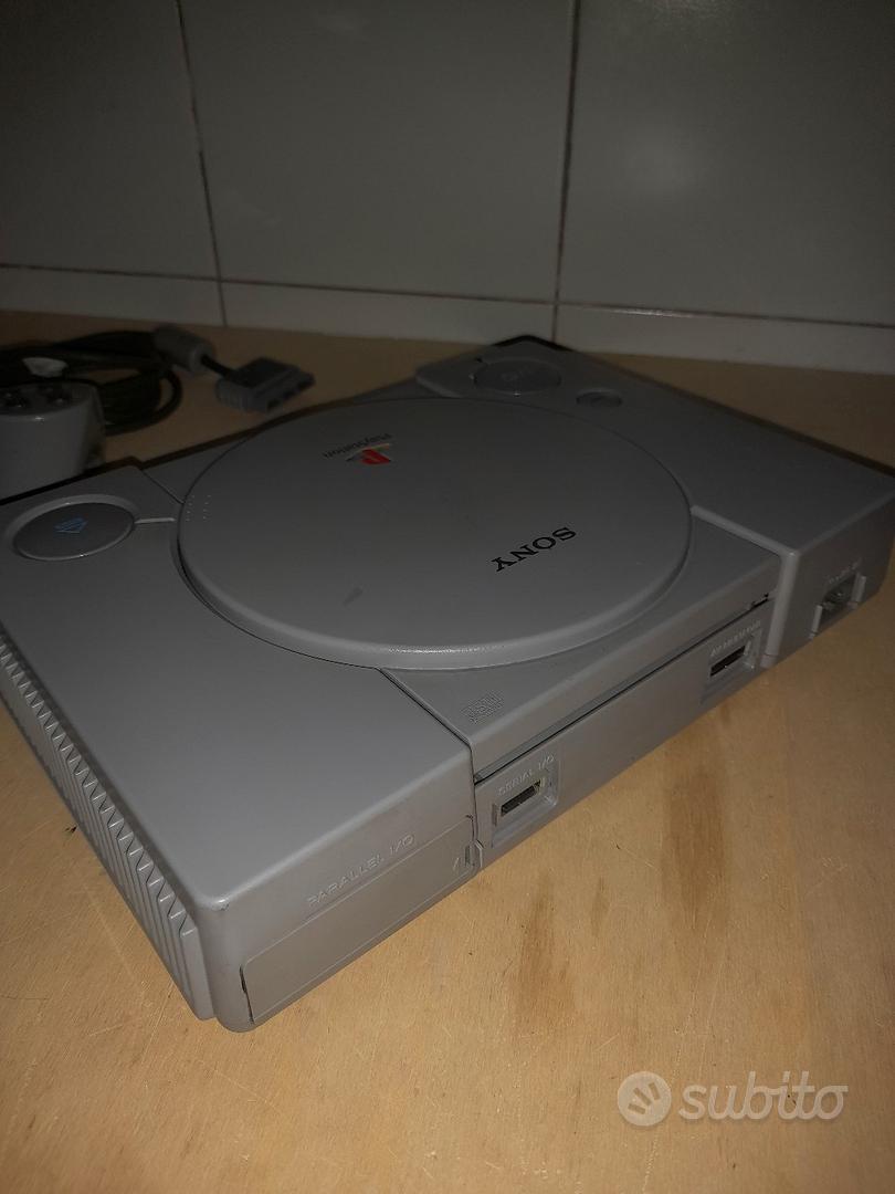 CONSOLE PLAYSTATION 1 (USATA ,MODIFICATA LEGGE GIOCHI AMERICANI E JAPA