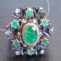 Antico anello oro con diamanti e smeraldi naturali