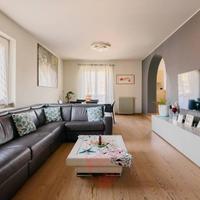 PLURILOCALE IN VILLA