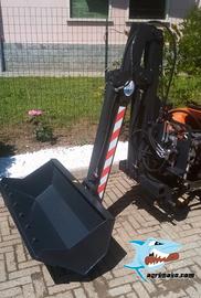 Caricatore posteriore per trattori