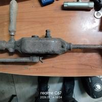 trapano a mano, funzionante. vintage 