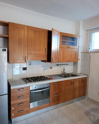 cucina in buonissimo stato a Roma