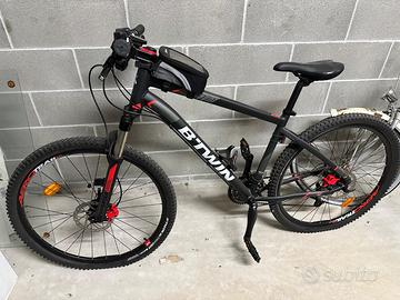 Bicicletta b-twin rockrider 540